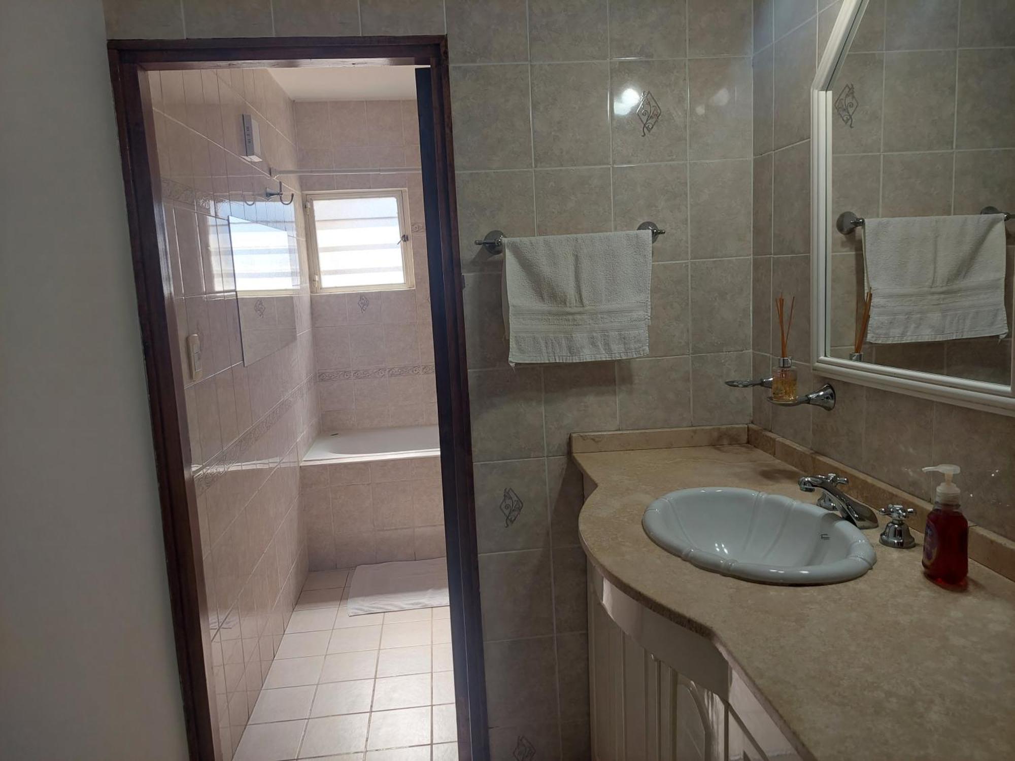 Homestay Con Bano Privado Y Estacionamiento San Martin (Mendoza)